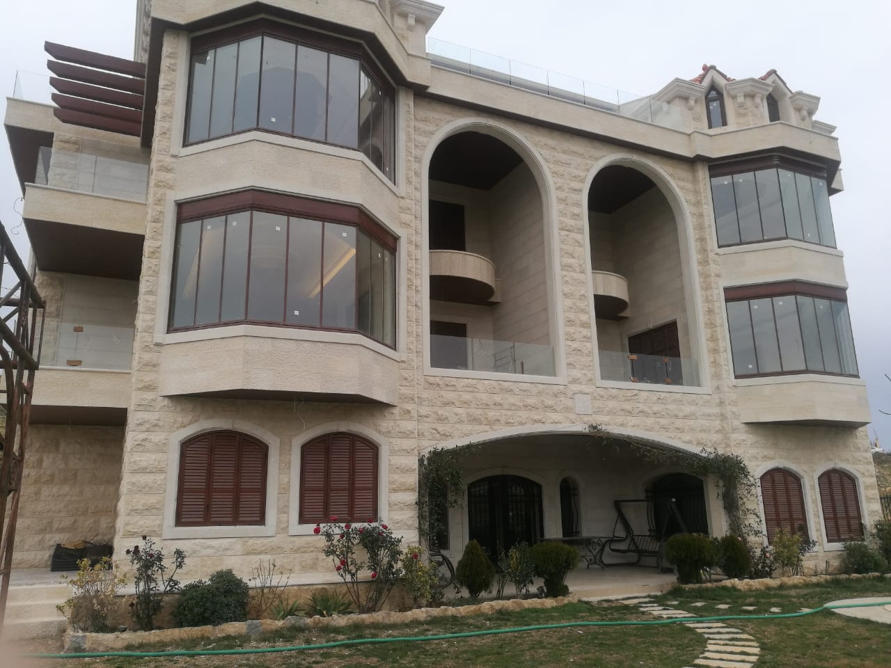 Aluminum Curtain Walls & Glass project slot 1
