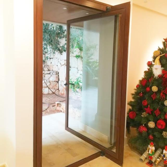 Aluminum Glass & Doors